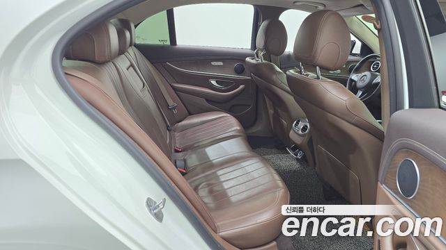 Mercedes-Benz E-Class E220d 4MATIC Exclusive