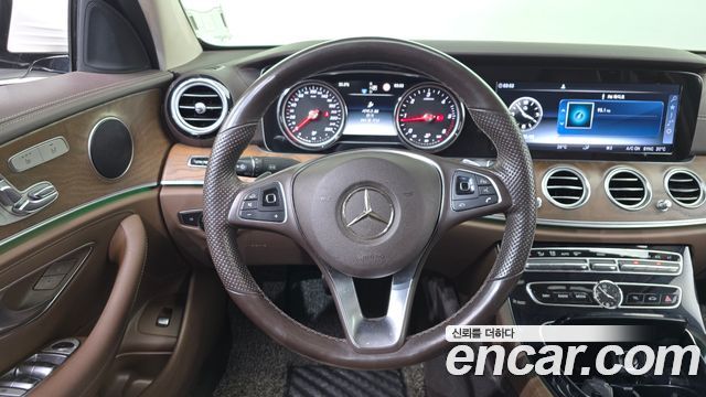 Mercedes-Benz E-Class E220d 4MATIC Exclusive