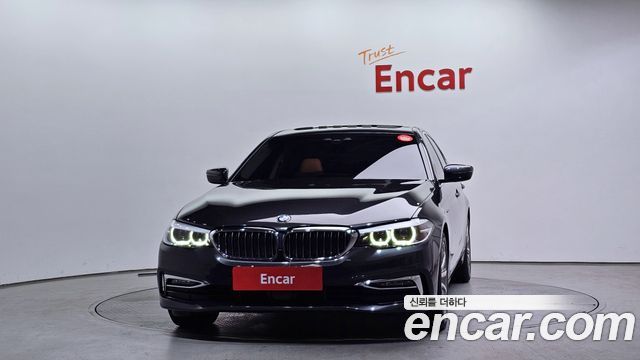 BMW 5-Series 520i Luxury