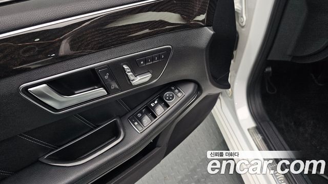 Mercedes-Benz E-Class E220 CDI Avantgarde