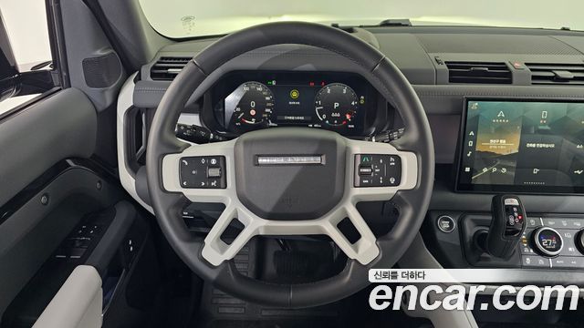 Land Rover Defender 90 D250 X-Dynamic SE