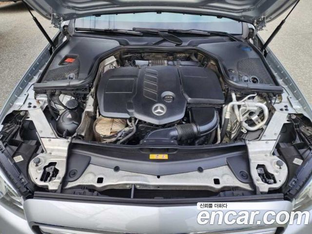 Mercedes-Benz E-Class E220d Avantgarde