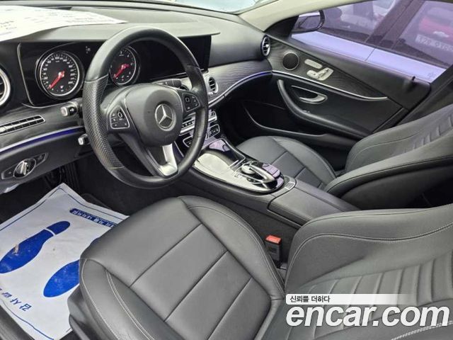 Mercedes-Benz E-Class E220d Avantgarde