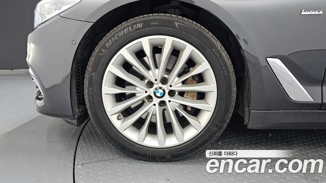BMW 5-Series 530i Luxury Plus