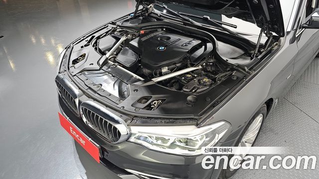 BMW 5-Series 530i Luxury Plus