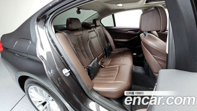BMW 5-Series 530i Luxury Plus
