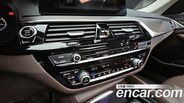 BMW 5-Series 530i Luxury Plus