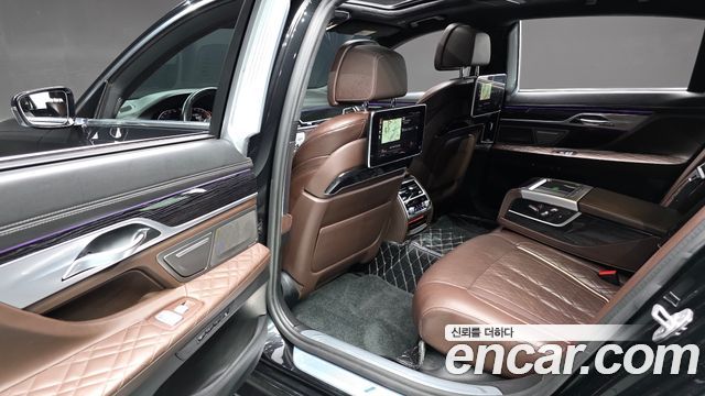 BMW 7-Series 730Ld xDrive M Sport