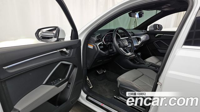 Audi Q3 35 TDI Premium Sportback