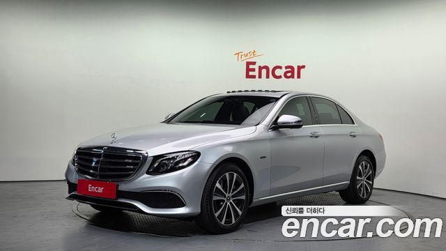 Mercedes-Benz E-Class E300e 4MATIC Exclusive
