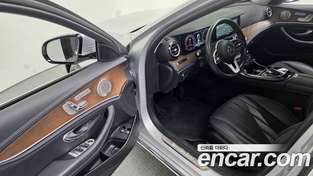 Mercedes-Benz E-Class E300e 4MATIC Exclusive
