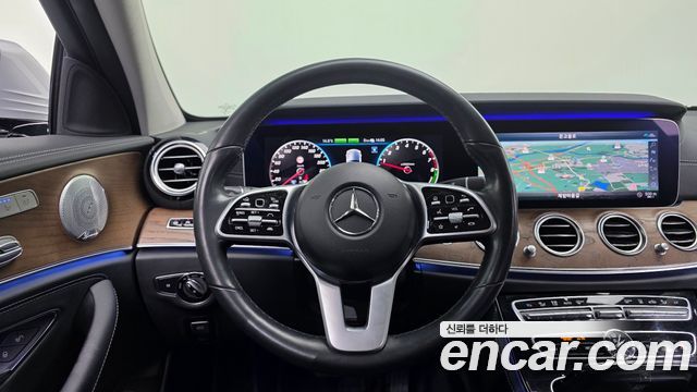 Mercedes-Benz E-Class E300e 4MATIC Exclusive