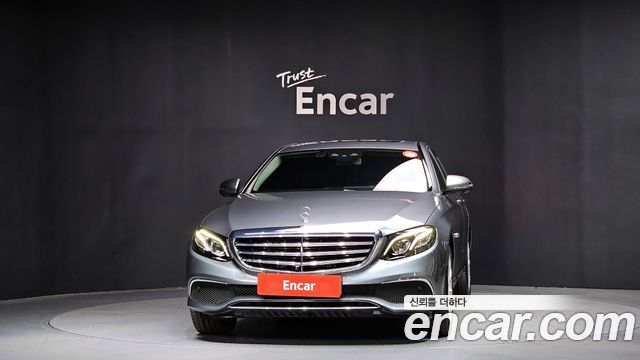 Mercedes-Benz E-Class E300 4MATIC Exclusive