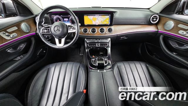 Mercedes-Benz E-Class E300 4MATIC Exclusive
