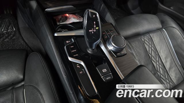 BMW 5-Series 520d xDrive M Sport Package Plus