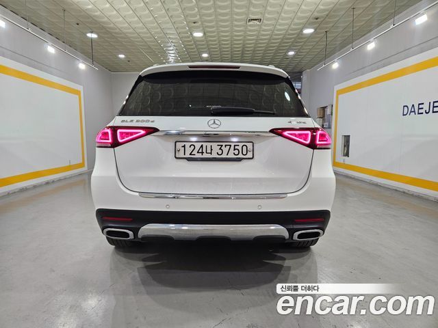 Mercedes-Benz GLE-Class GLE300d 4MATIC