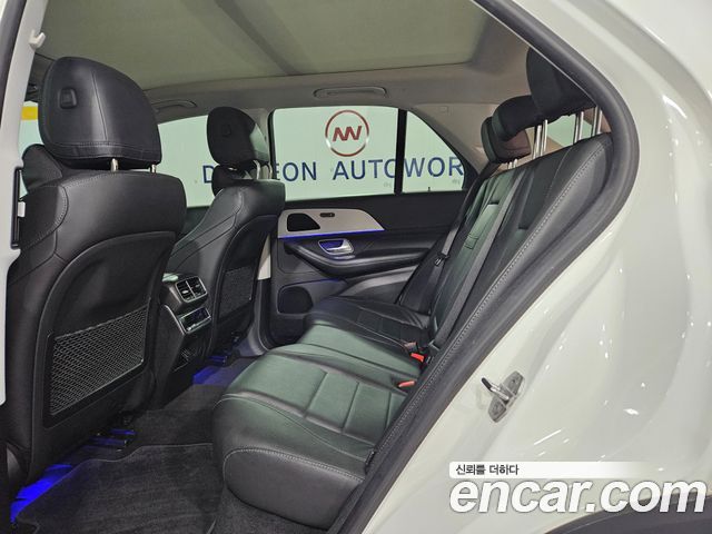 Mercedes-Benz GLE-Class GLE300d 4MATIC