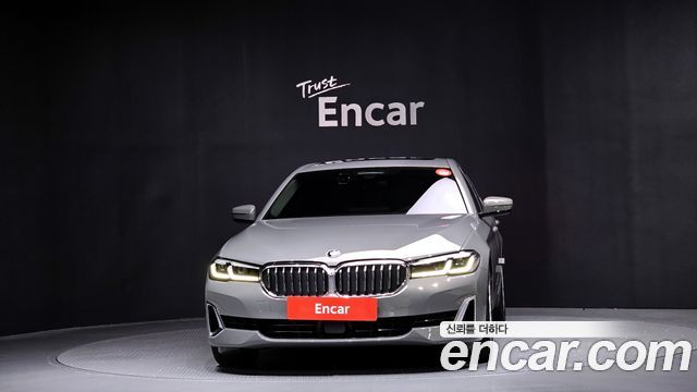 BMW 5-Series 520i Luxury