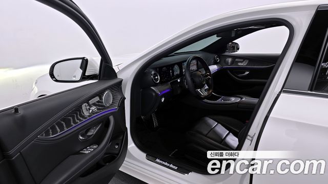 Mercedes-Benz E-Class E350 4MATIC AMG Line
