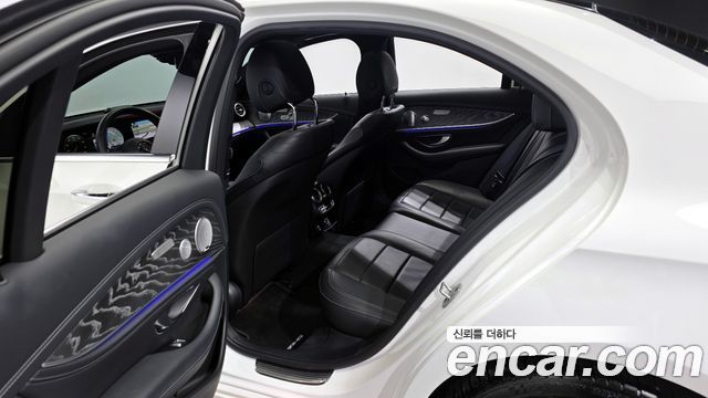Mercedes-Benz E-Class E350 4MATIC AMG Line
