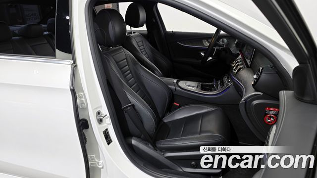 Mercedes-Benz E-Class E350 4MATIC AMG Line