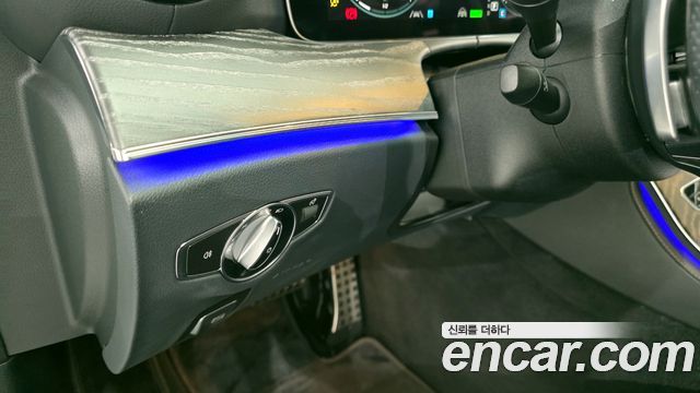Mercedes-Benz E-Class E350 4MATIC AMG Line