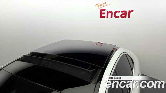 Mercedes-Benz E-Class E350 4MATIC AMG Line