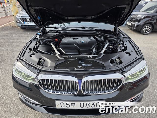 BMW 5-Series 530i xDrive Luxury Plus