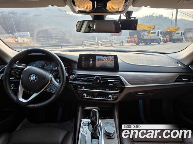 BMW 5-Series 530i xDrive Luxury Plus