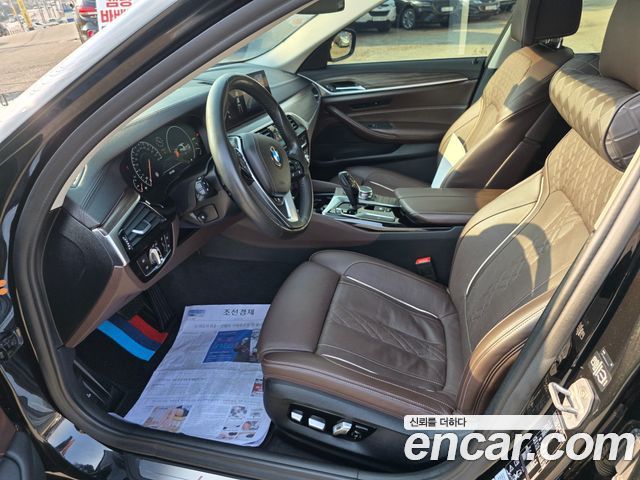 BMW 5-Series 530i xDrive Luxury Plus