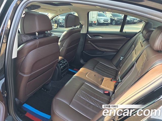 BMW 5-Series 530i xDrive Luxury Plus