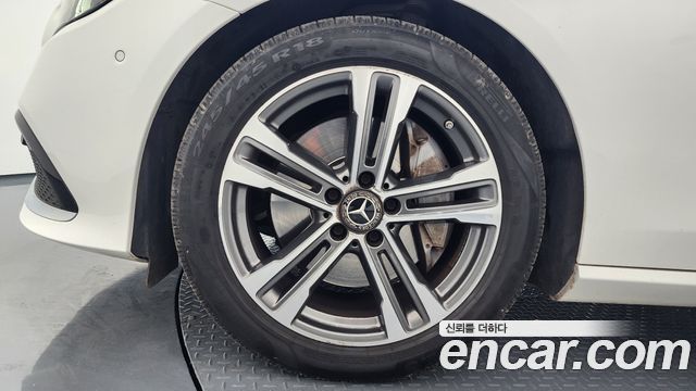 Mercedes-Benz E-Class E350 4MATIC Avantgarde