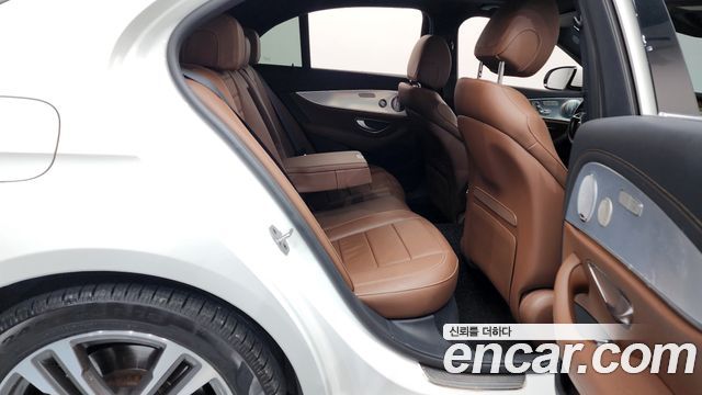 Mercedes-Benz E-Class E350 4MATIC Avantgarde