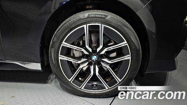 BMW 7-Series 740i xDrive M Sport