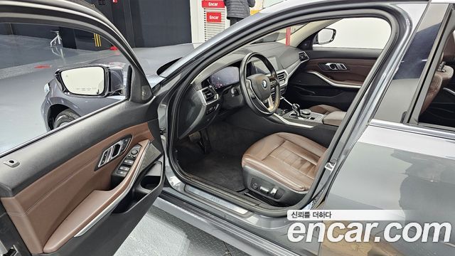 BMW 3-Series 320d xDrive Luxury