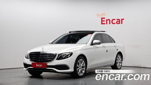 Mercedes-Benz E-Class E300 4MATIC Exclusive