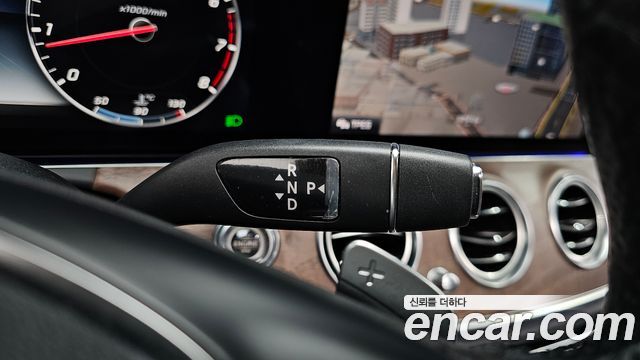 Mercedes-Benz E-Class E300 4MATIC Exclusive