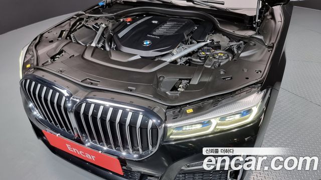 BMW 7-Series 740Li xDrive M Sport Package