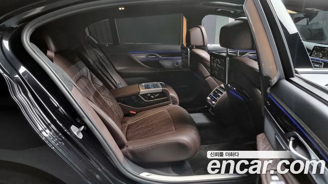 BMW 7-Series 740Li xDrive M Sport Package