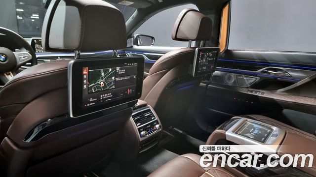 BMW 7-Series 740Li xDrive M Sport Package