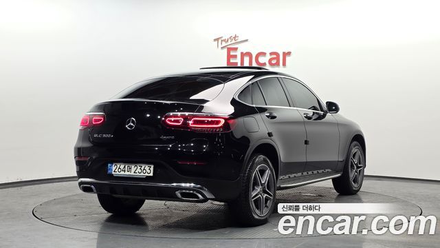 Mercedes-Benz GLC-Class GLC300e 4MATIC Coupe