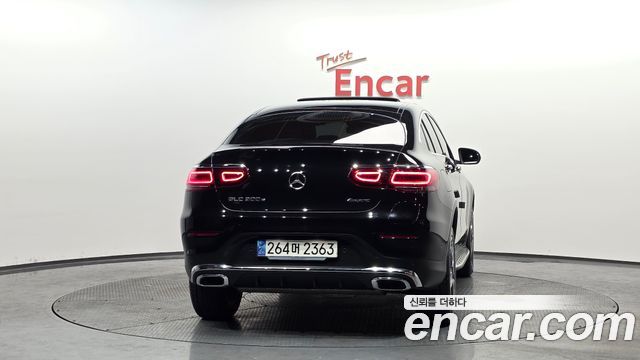 Mercedes-Benz GLC-Class GLC300e 4MATIC Coupe