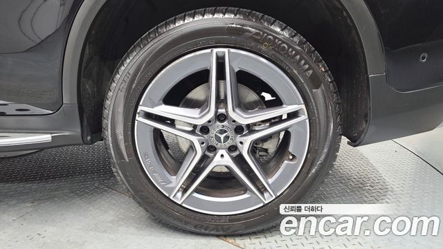 Mercedes-Benz GLC-Class GLC300e 4MATIC Coupe