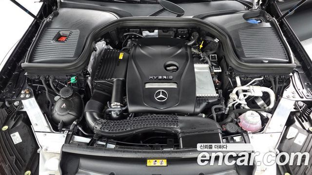 Mercedes-Benz GLC-Class GLC300e 4MATIC Coupe
