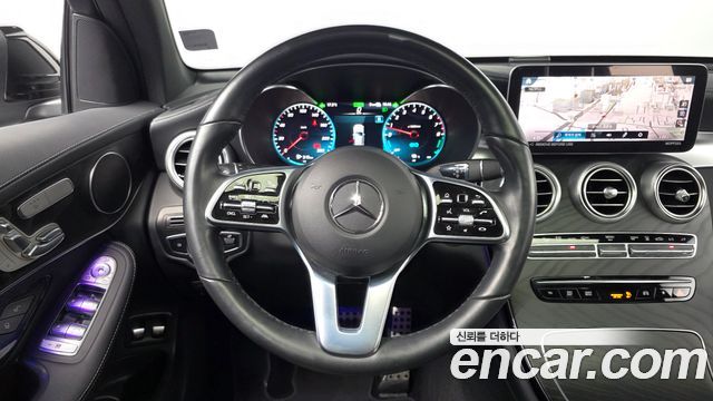 Mercedes-Benz GLC-Class GLC300e 4MATIC Coupe