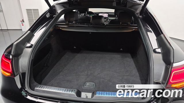 Mercedes-Benz GLC-Class GLC300e 4MATIC Coupe