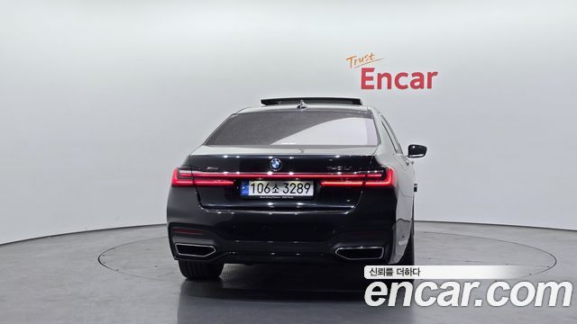 BMW 7-Series 740Li xDrive M Sport Package