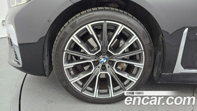 BMW 7-Series 740Li xDrive M Sport Package