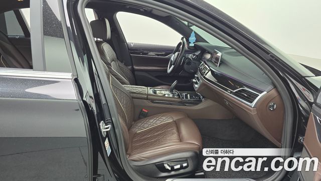 BMW 7-Series 740Li xDrive M Sport Package