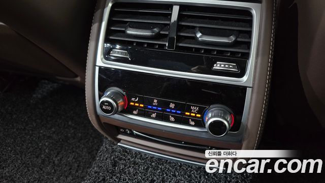 BMW 7-Series 740Li xDrive M Sport Package